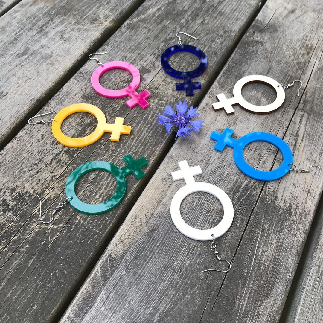 Pendientes Ella (símbolo de Venus)