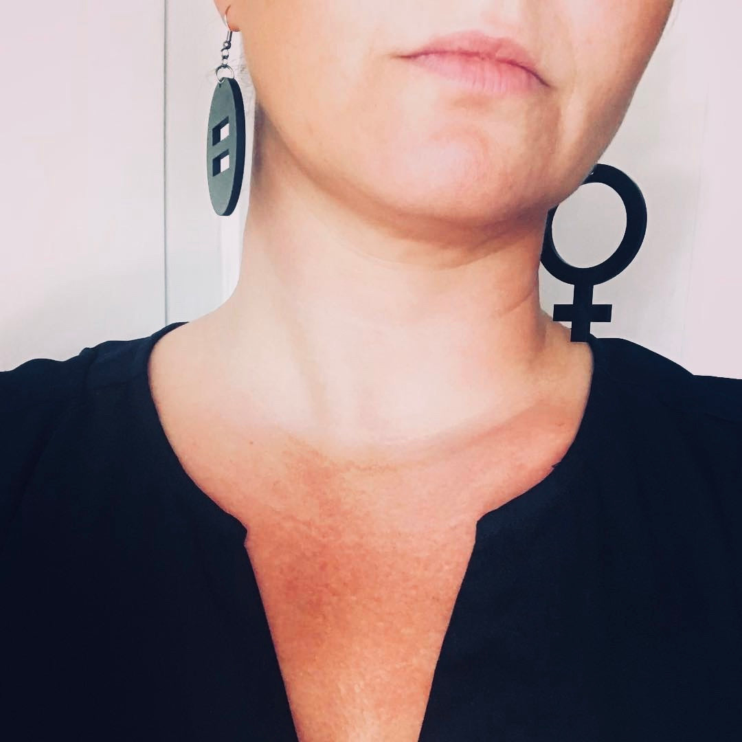 Pendientes Ella (símbolo de Venus)