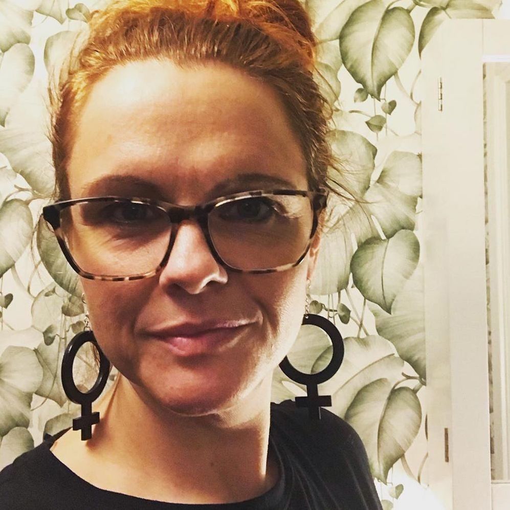 Pendientes Ella (símbolo de Venus)