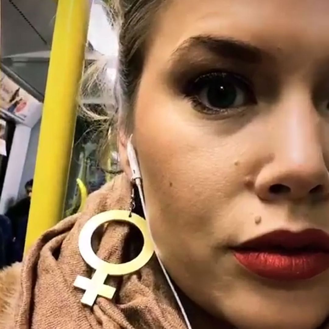 Pendientes Ella (símbolo de Venus)