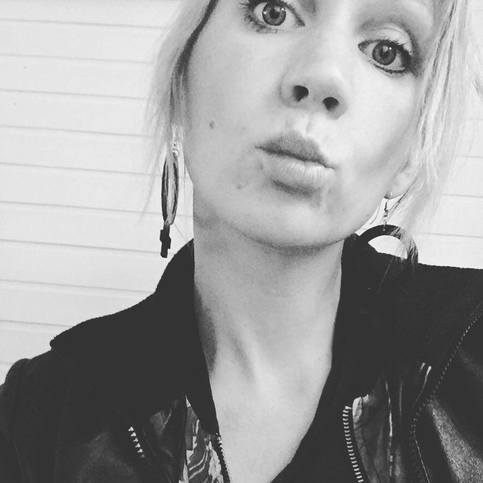 Pendientes Ella (símbolo de Venus)