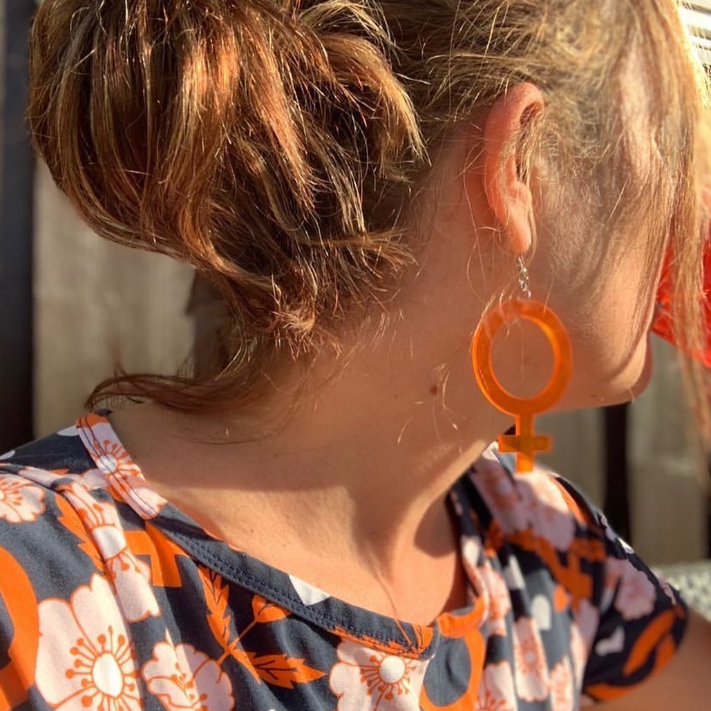 Pendientes Ella (símbolo de Venus)