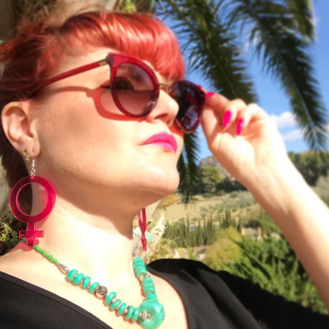 Pendientes Ella (símbolo de Venus)