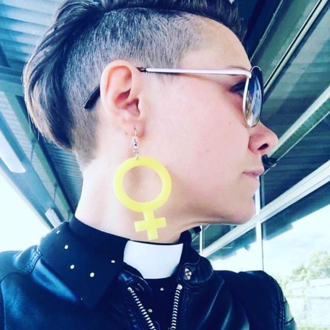 Pendientes Ella (símbolo de Venus)