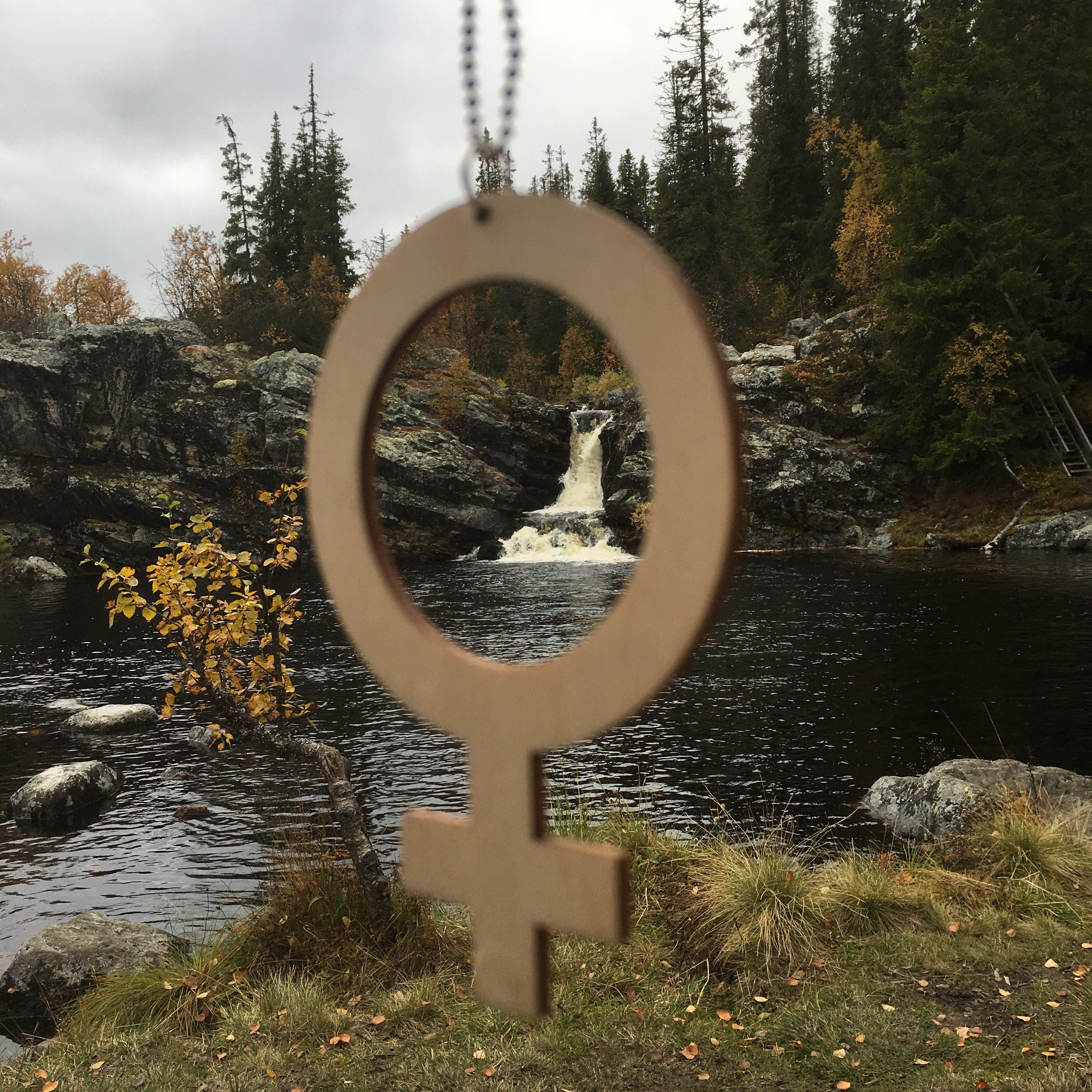 Collar Ella (símbolo de Venus)