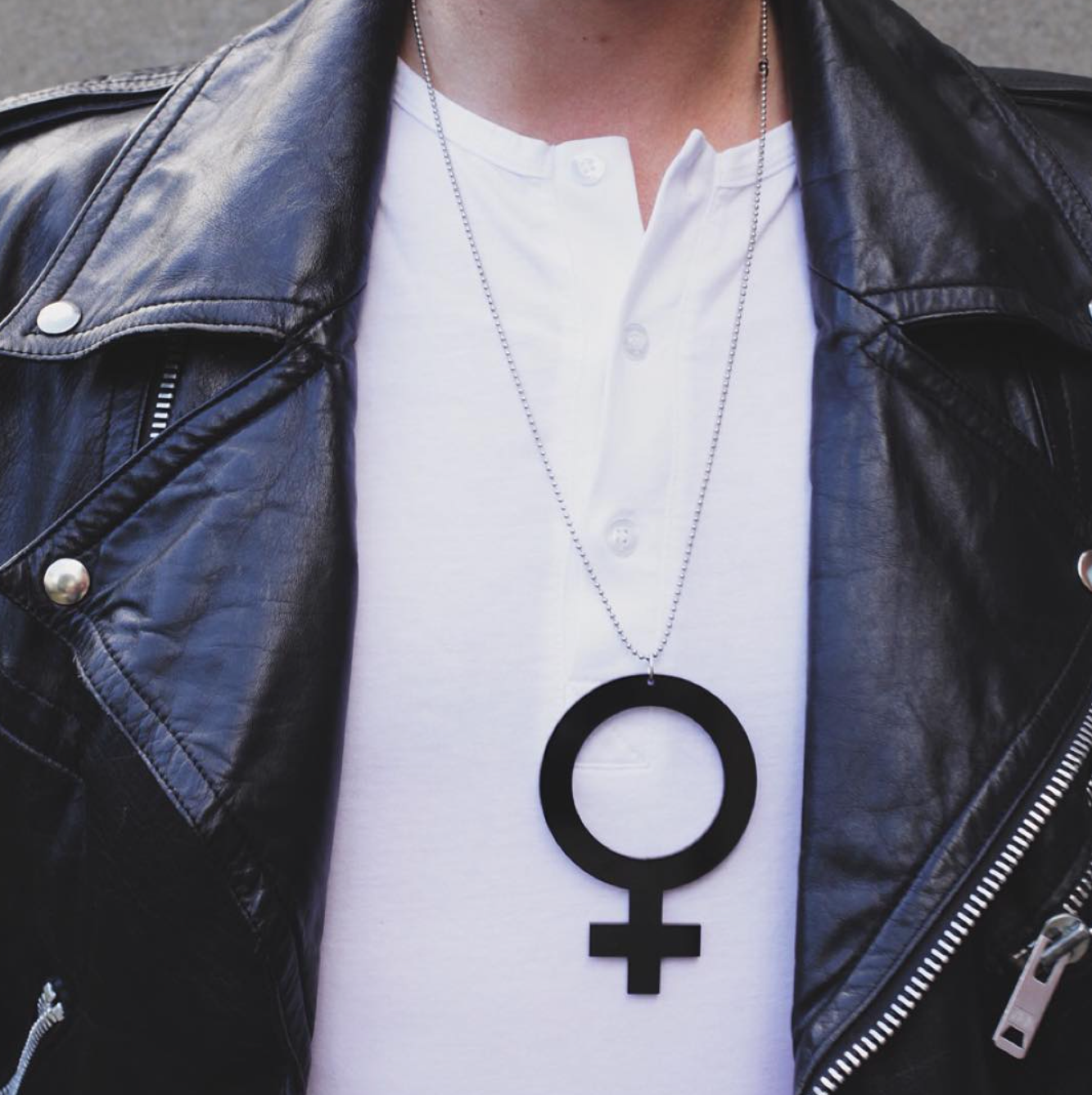 Halsband Hon Stor (kvinnosymbol)