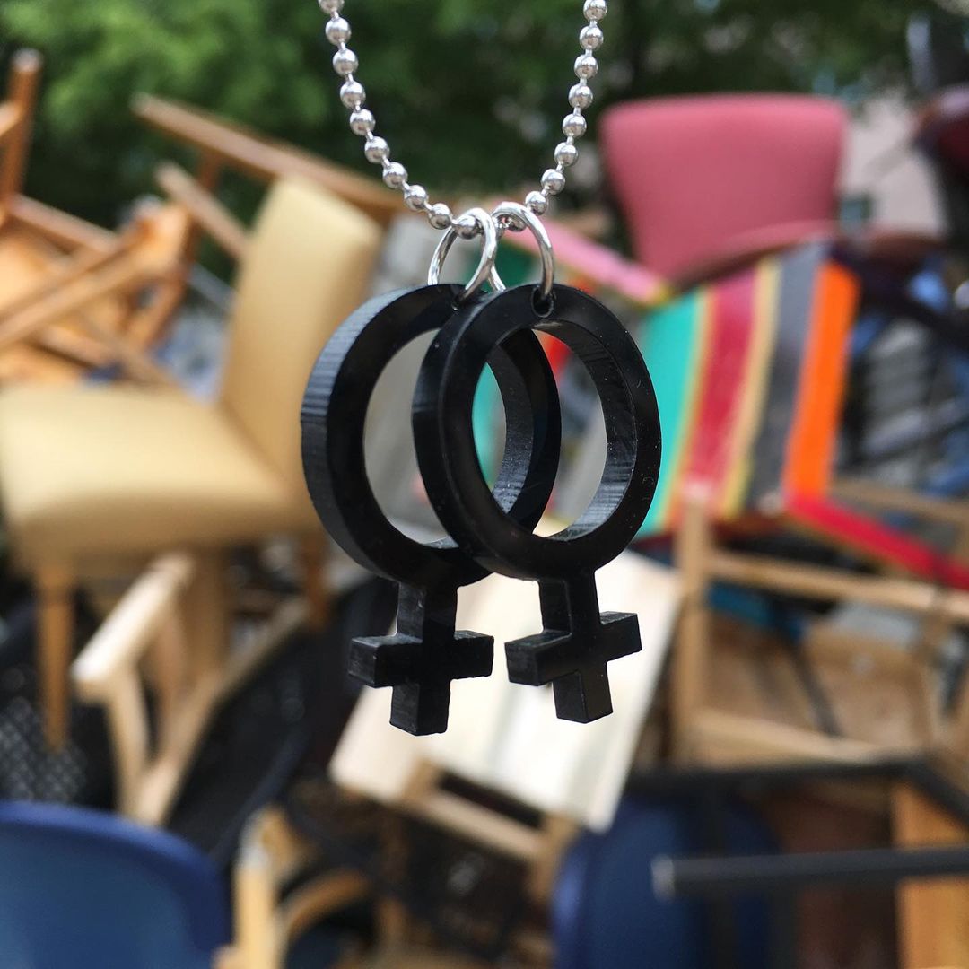 Collar Ella-Ella mini (símbolo de Venus)